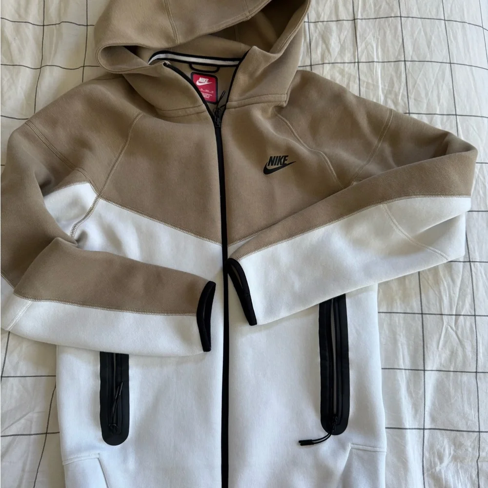 Nike Tech Beige and White Zip-Up Hoodie - Picture 1 of 4